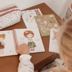 Aankleed- en stickerboek - Fairy Garden